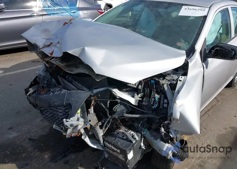 2010 Toyota Corolla Le z USA, uszkodzony, nr VIN 2T1BU4EE8AC432352